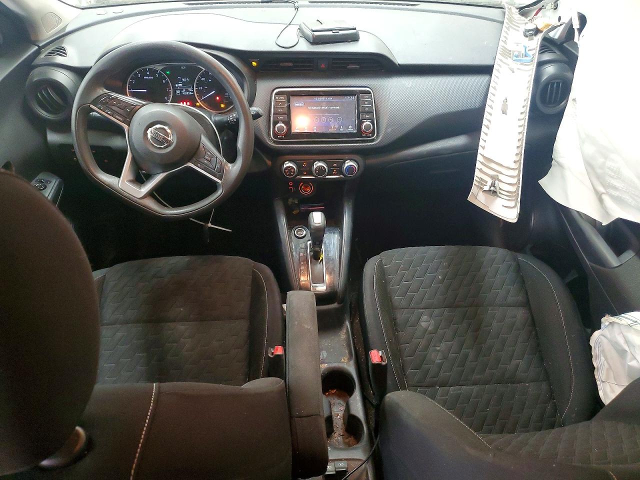 2021 NISSAN KICKS