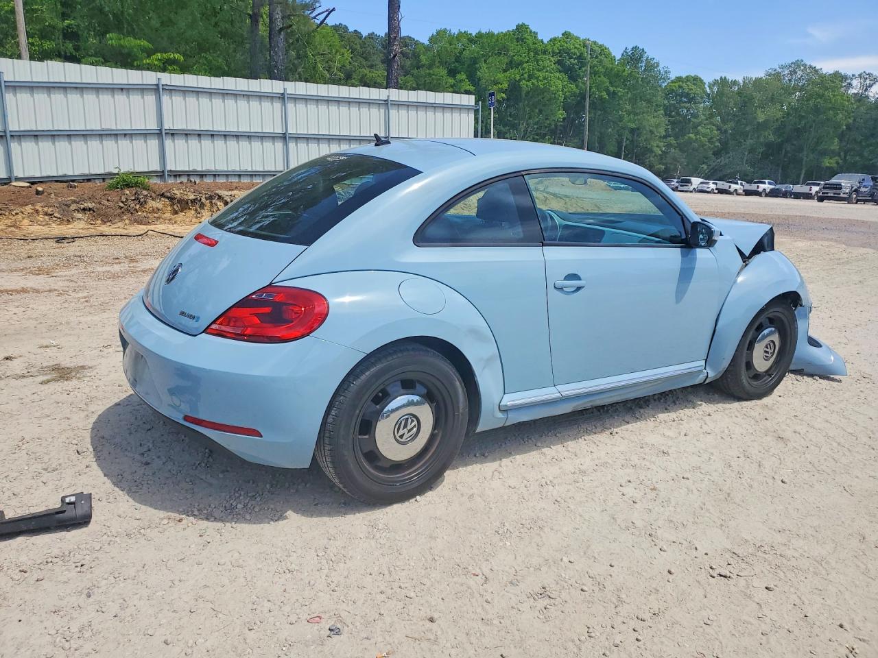 2013 VOLKSWAGEN BEETLE