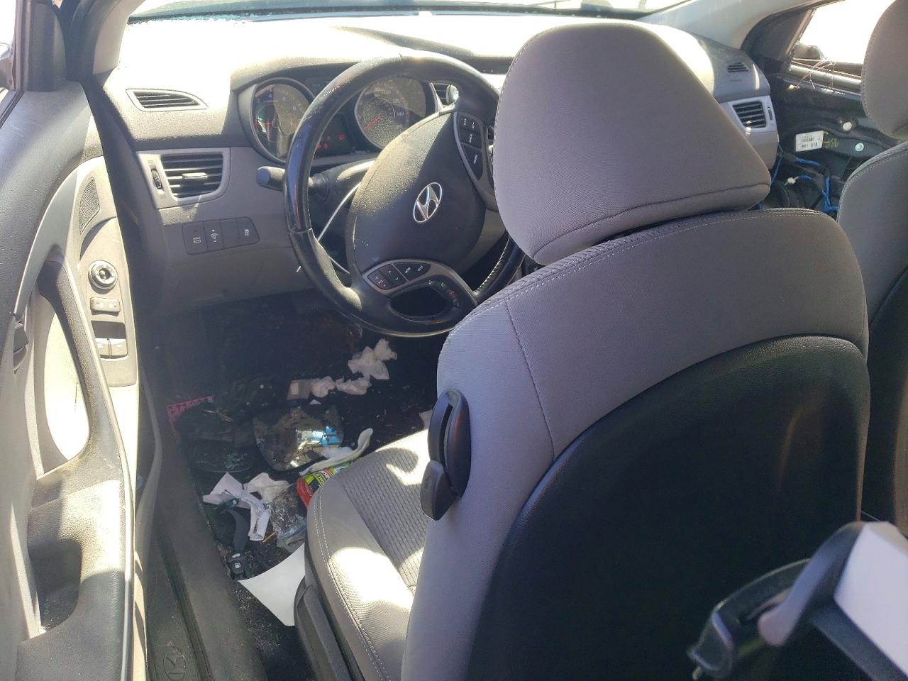2014 HYUNDAI ELANTRA