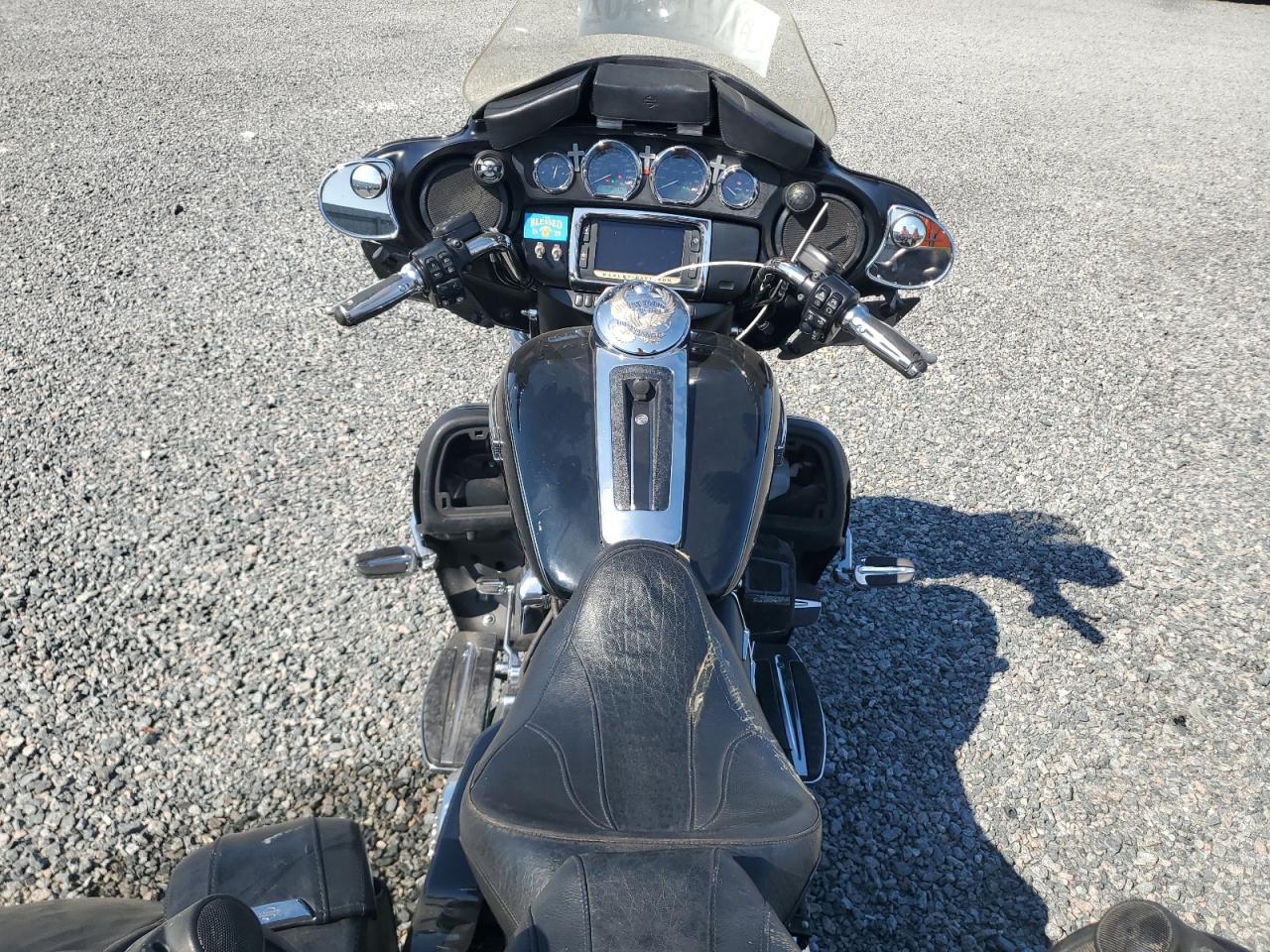 2015 HARLEY-DAVIDSON FL