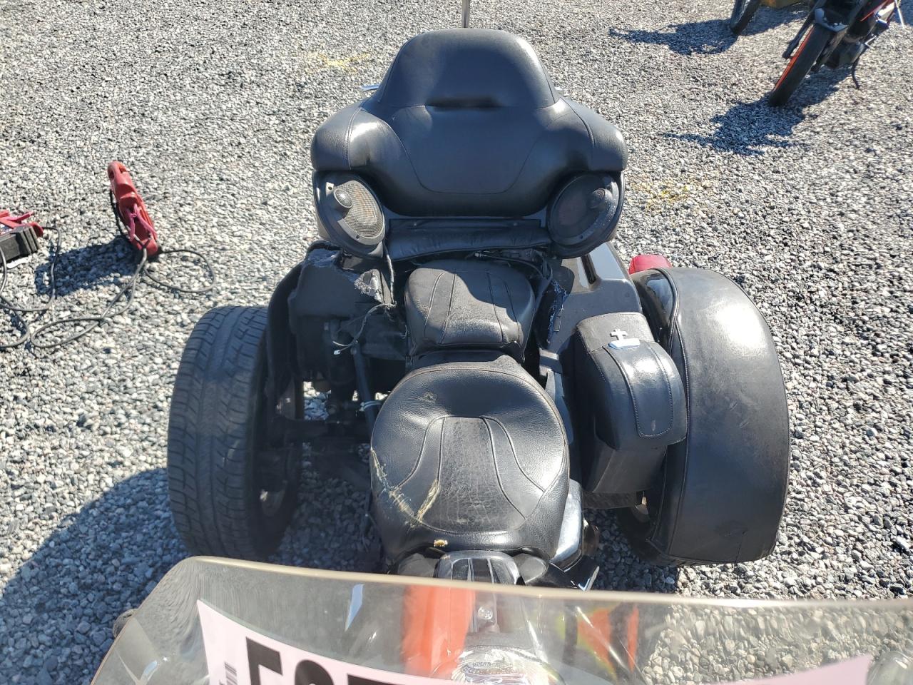 2015 HARLEY-DAVIDSON FL