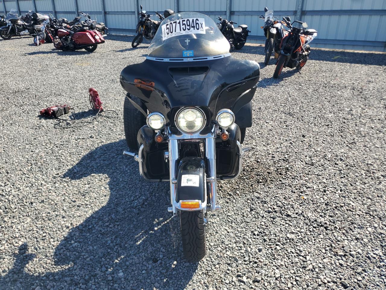 2015 HARLEY-DAVIDSON FL