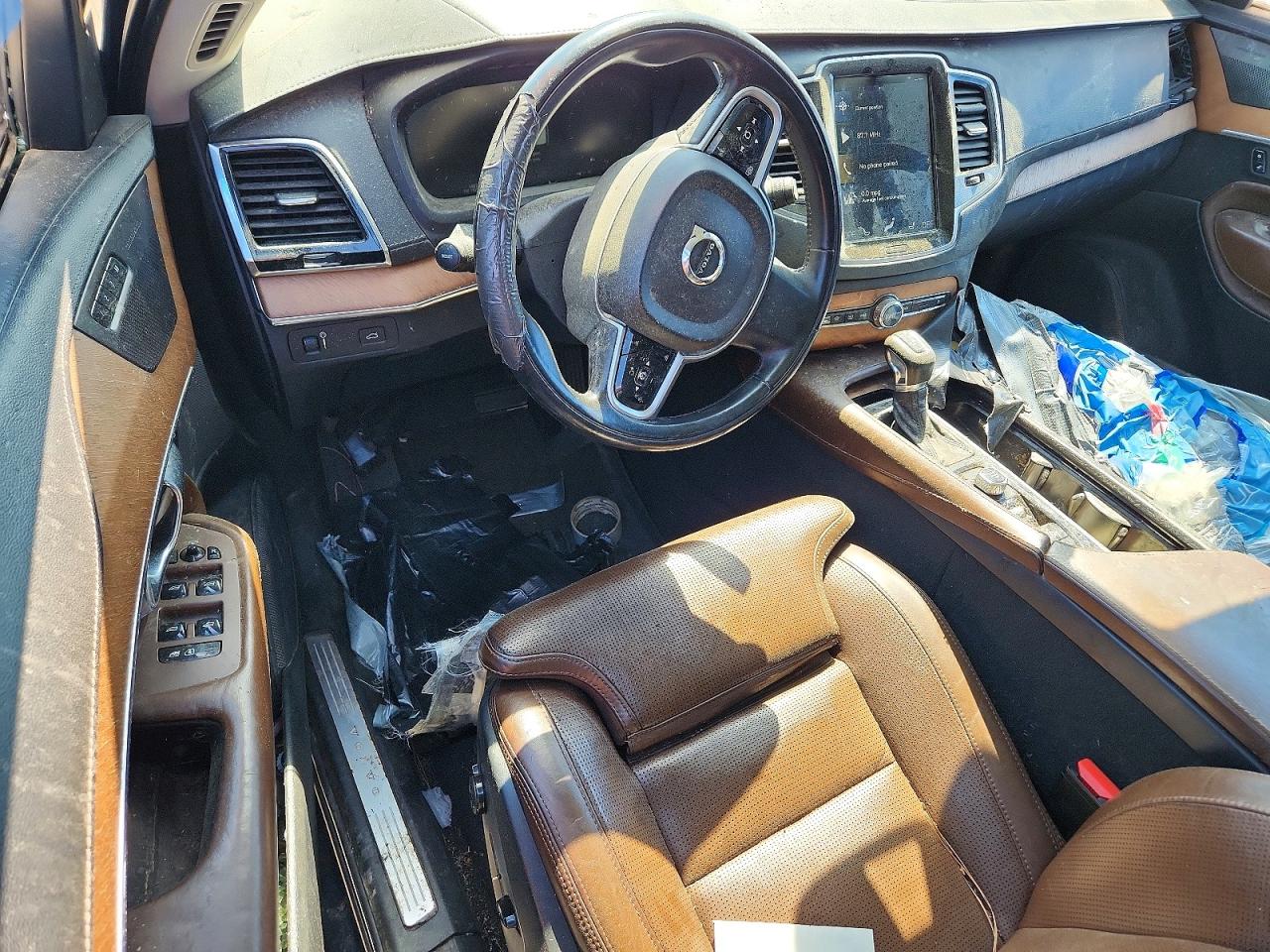 2019 VOLVO XC90