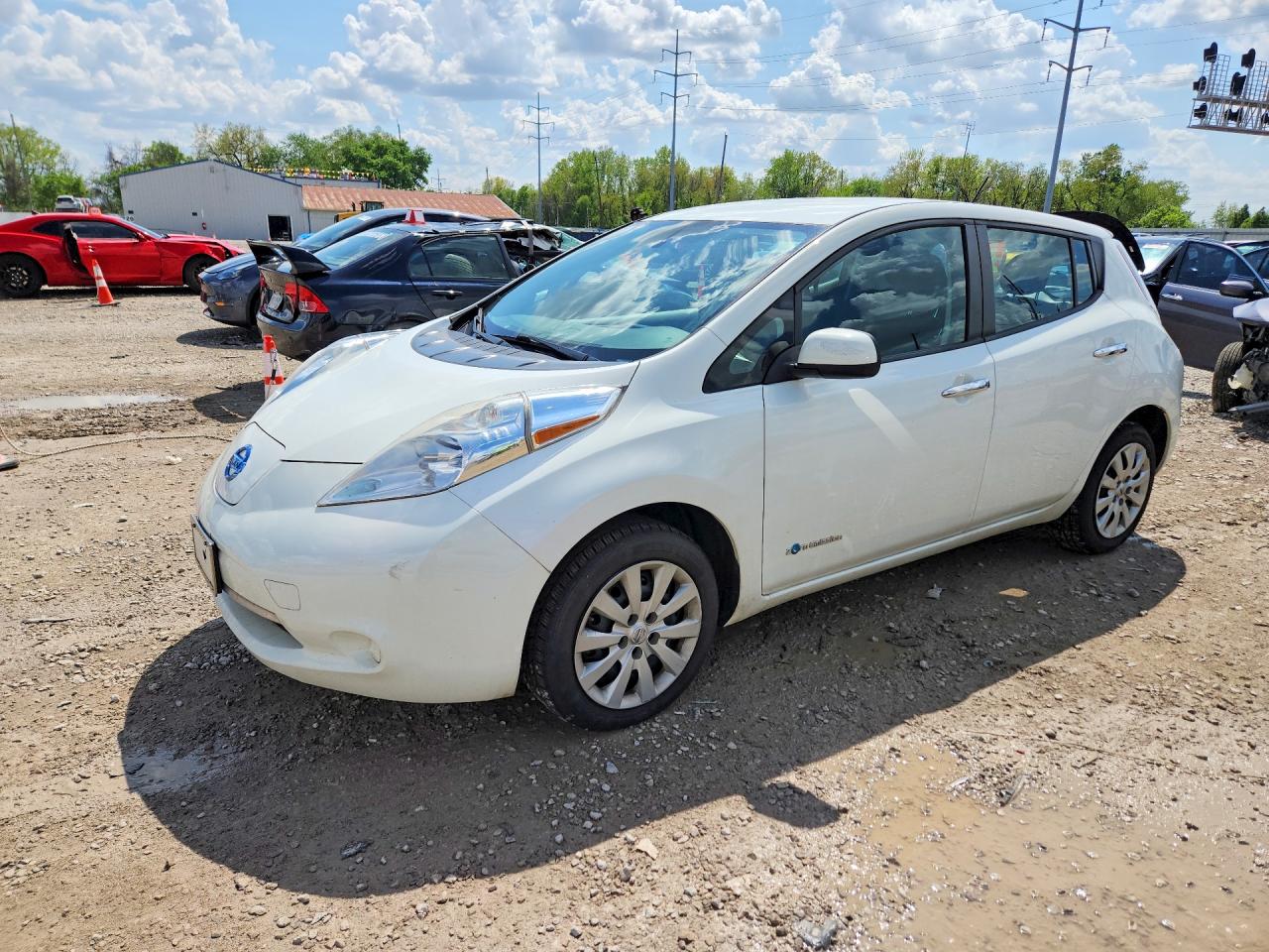 2015 NISSAN LEAF