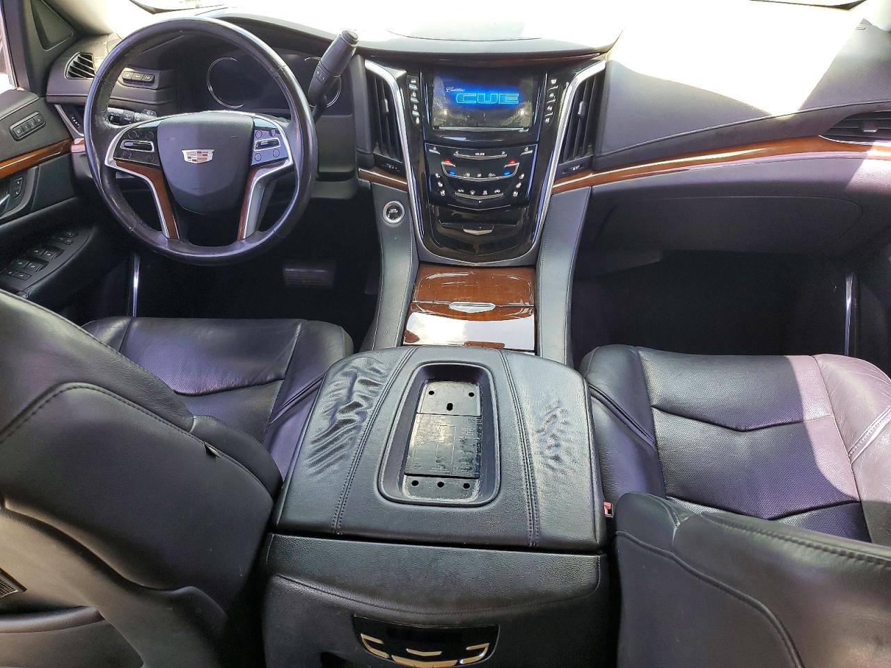 2018 CADILLAC ESCALADE