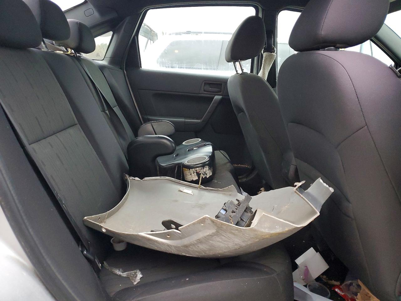 2011 FORD FOCUS