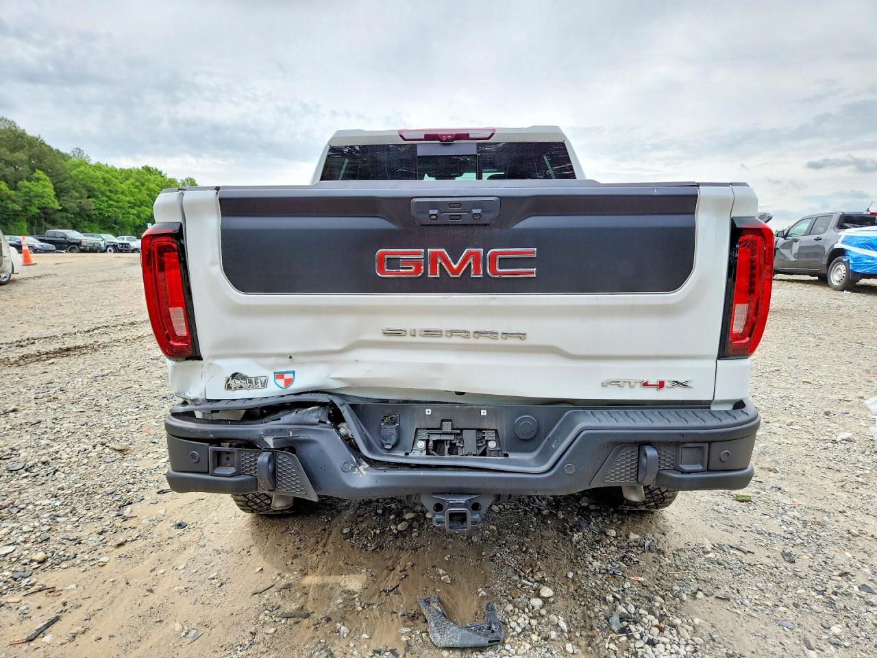 2023 GMC SIERRA