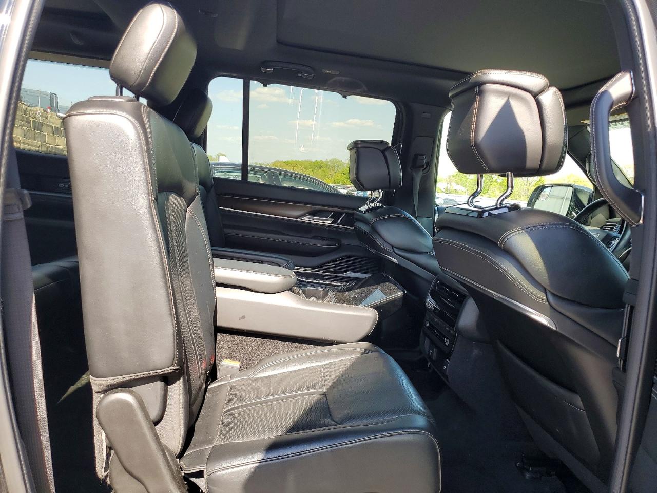 2022 JEEP GRAND WAGO