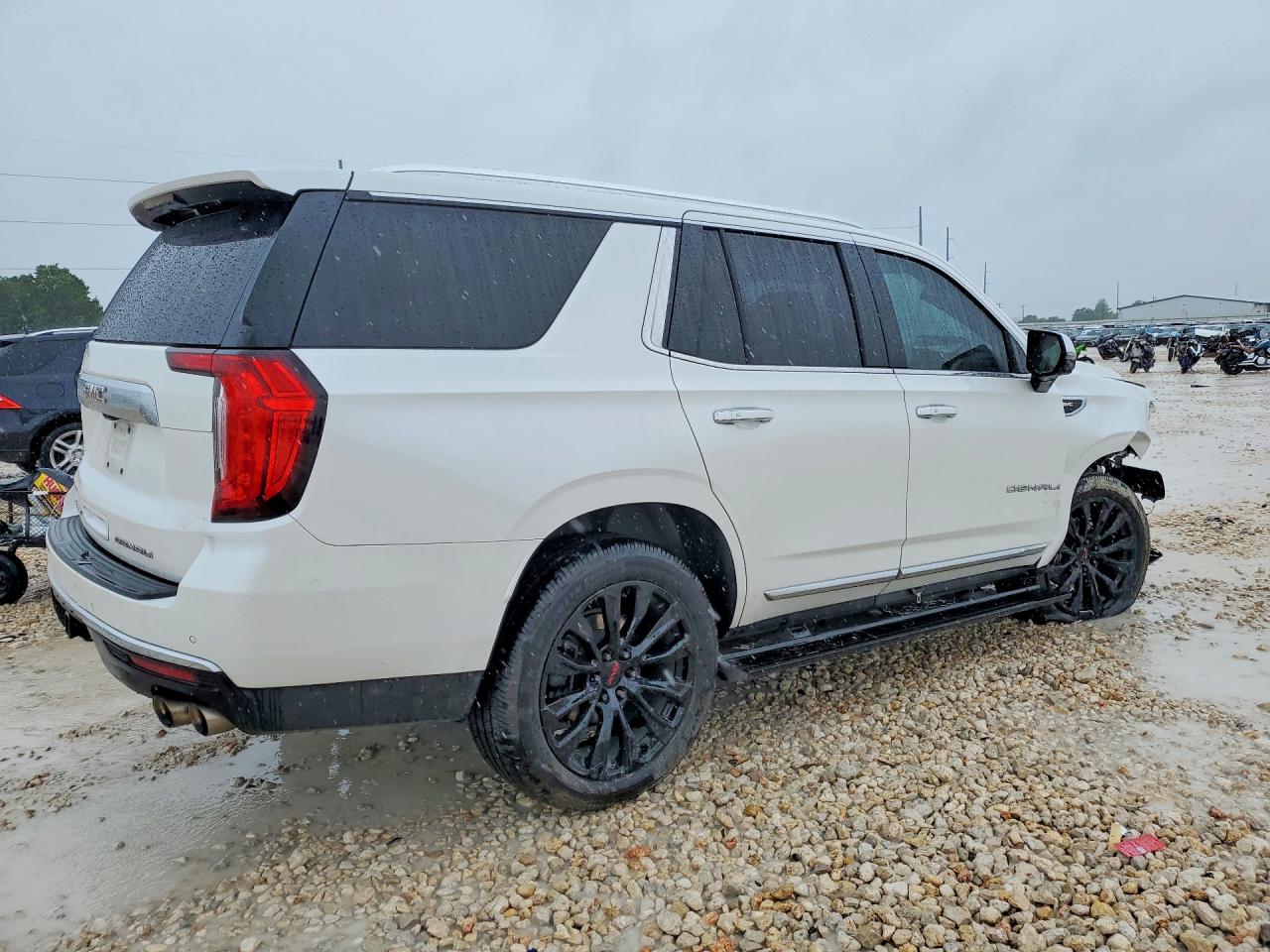 2021 GMC YUKON