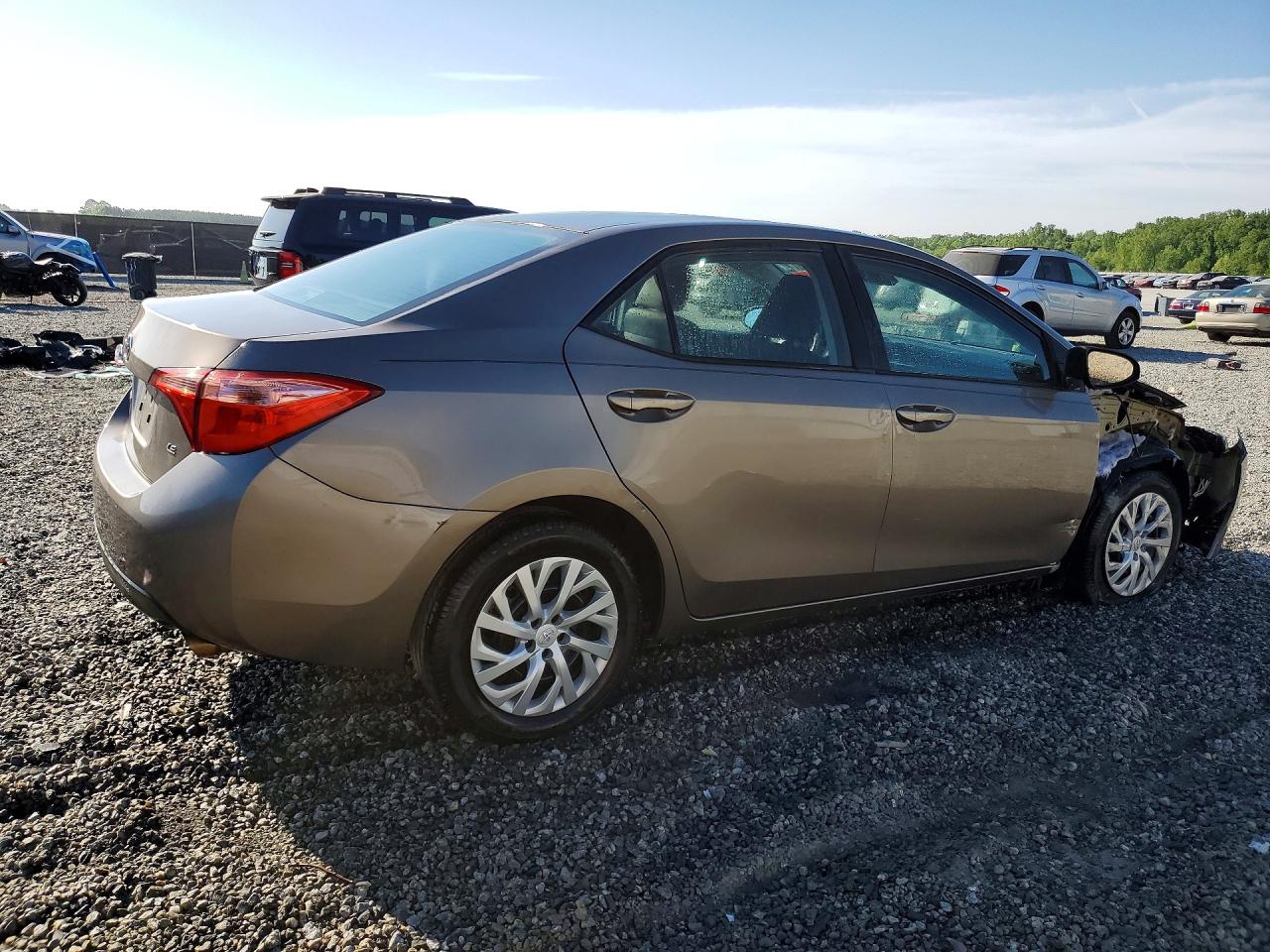 2017 TOYOTA COROLLA