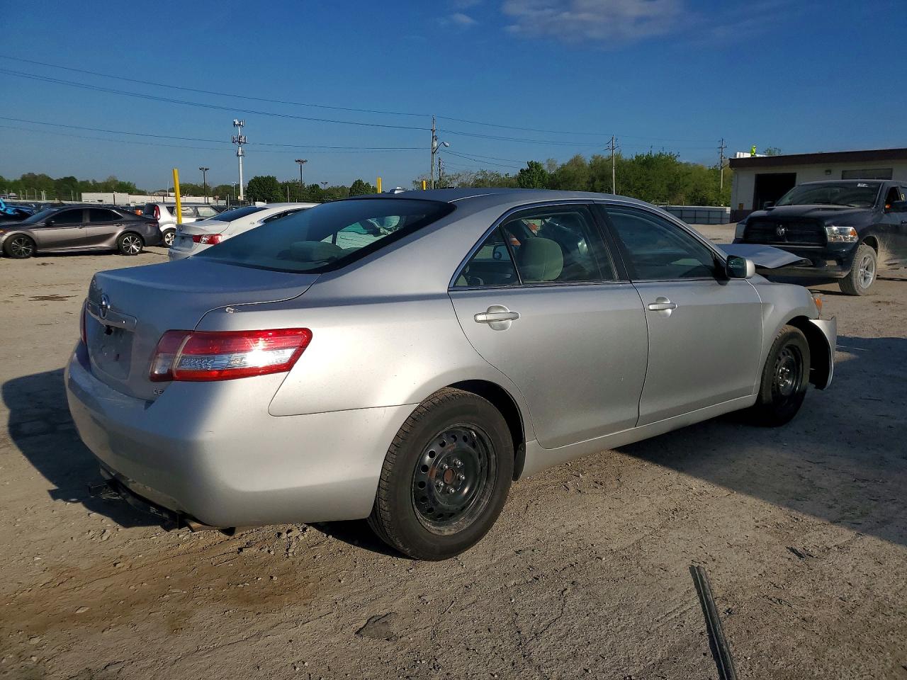 2011 TOYOTA CAMRY