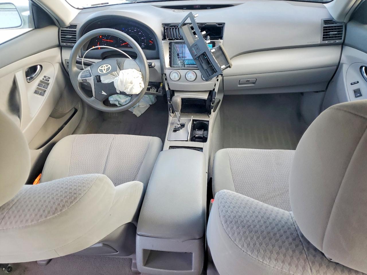 2011 TOYOTA CAMRY