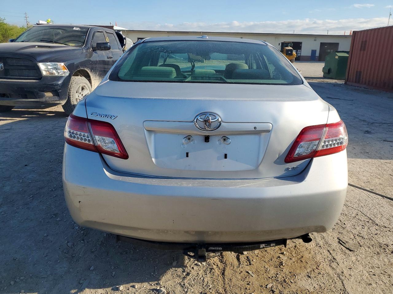 2011 TOYOTA CAMRY