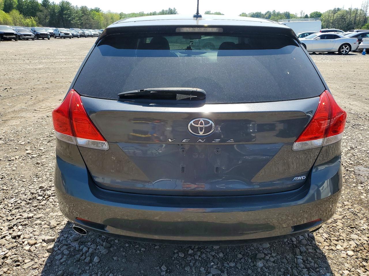 2011 TOYOTA VENZA