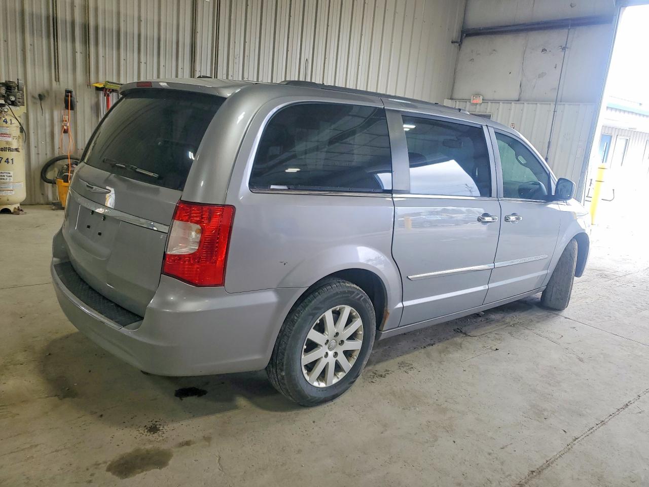 2015 CHRYSLER MINIVAN