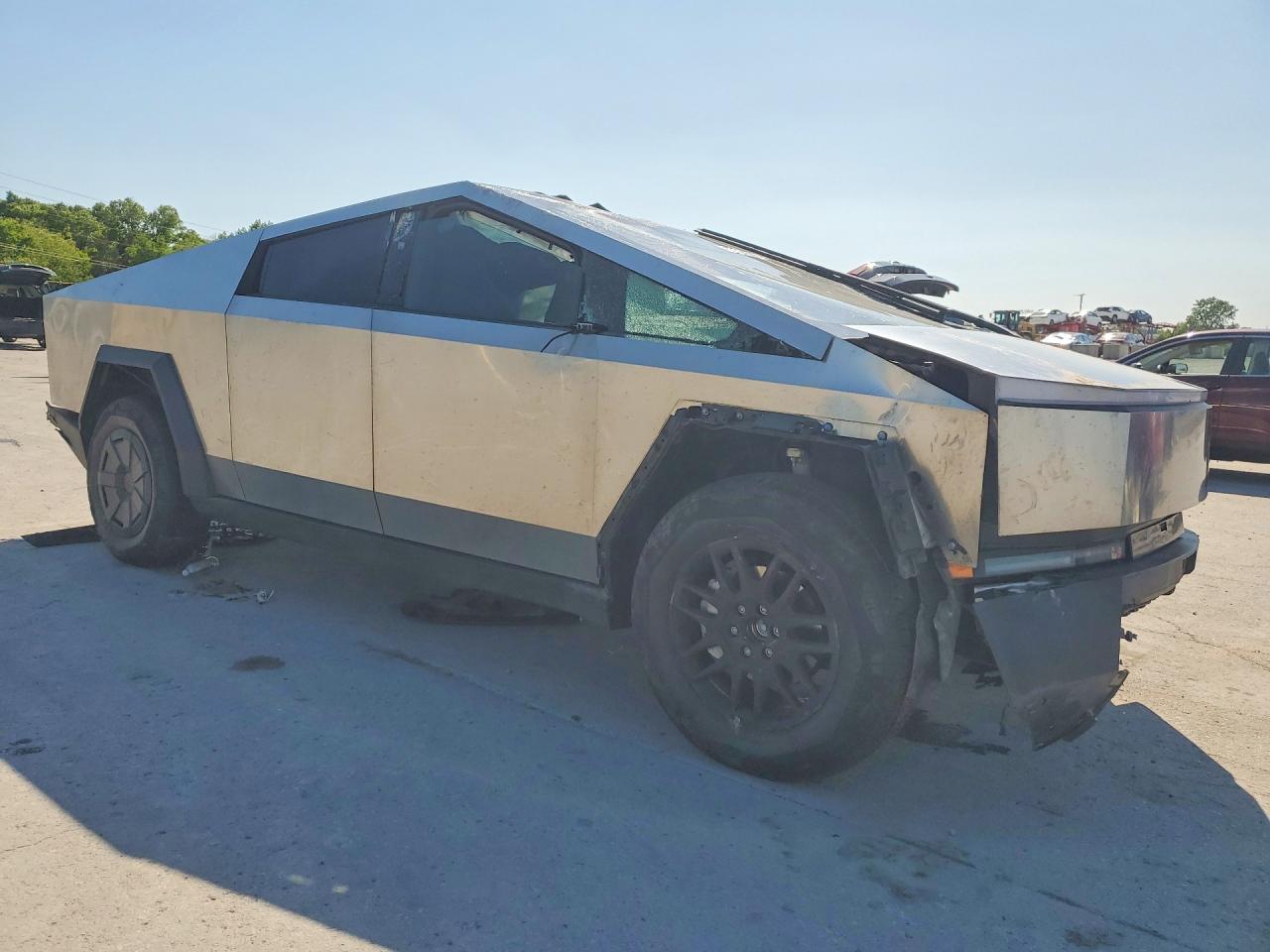 2025 TESLA CYBERTRUCK