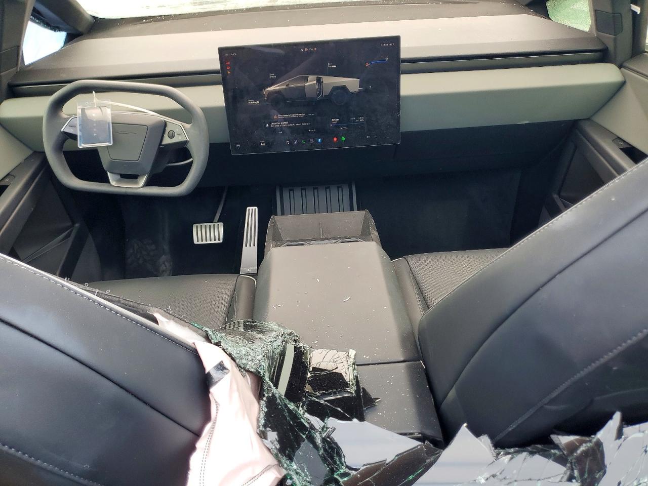 2025 TESLA CYBERTRUCK