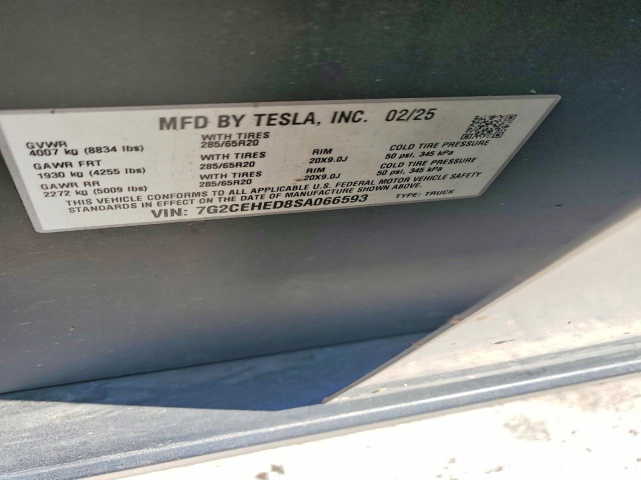 2025 TESLA CYBERTRUCK