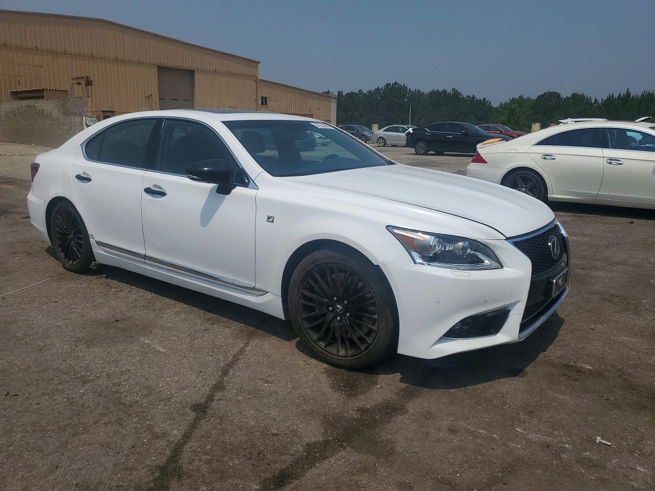 2015 LEXUS LS460