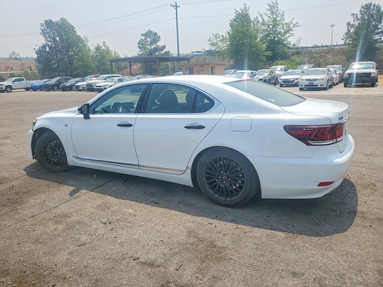 2015 LEXUS LS460