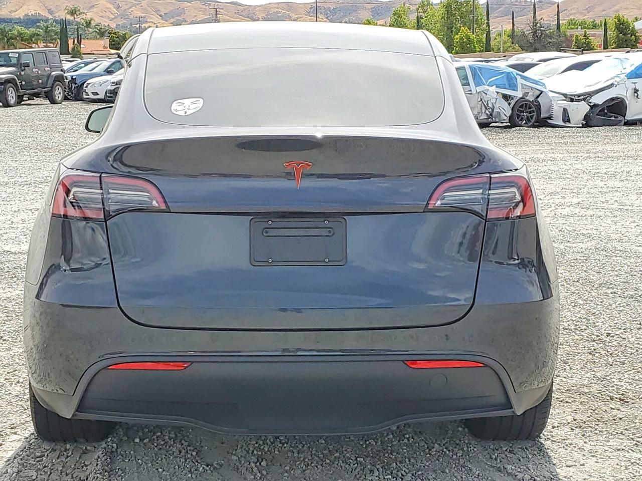 2024 TESLA MODEL Y