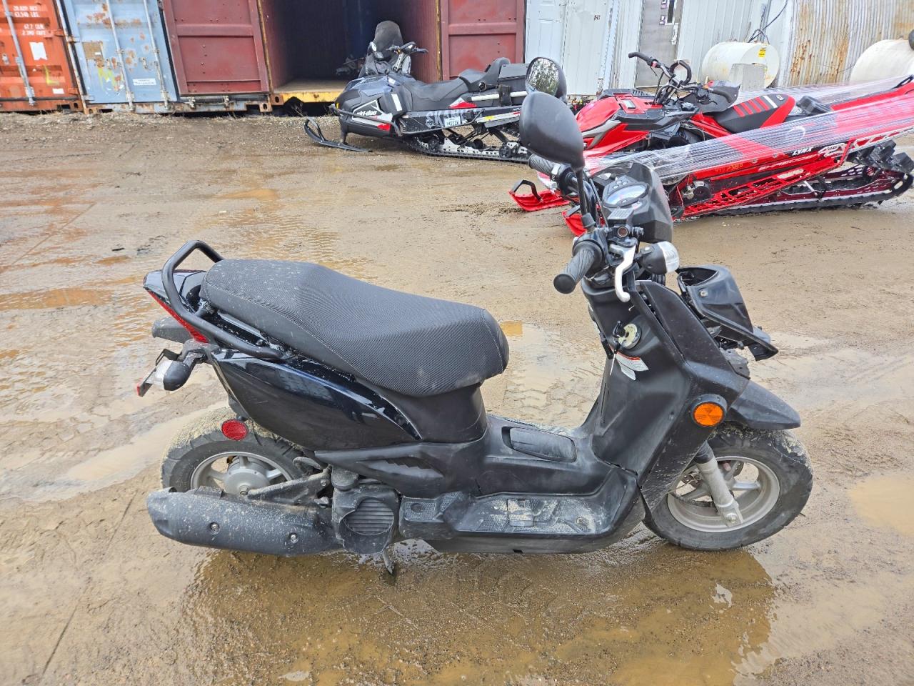 2017 YAMAHA SCOOTER