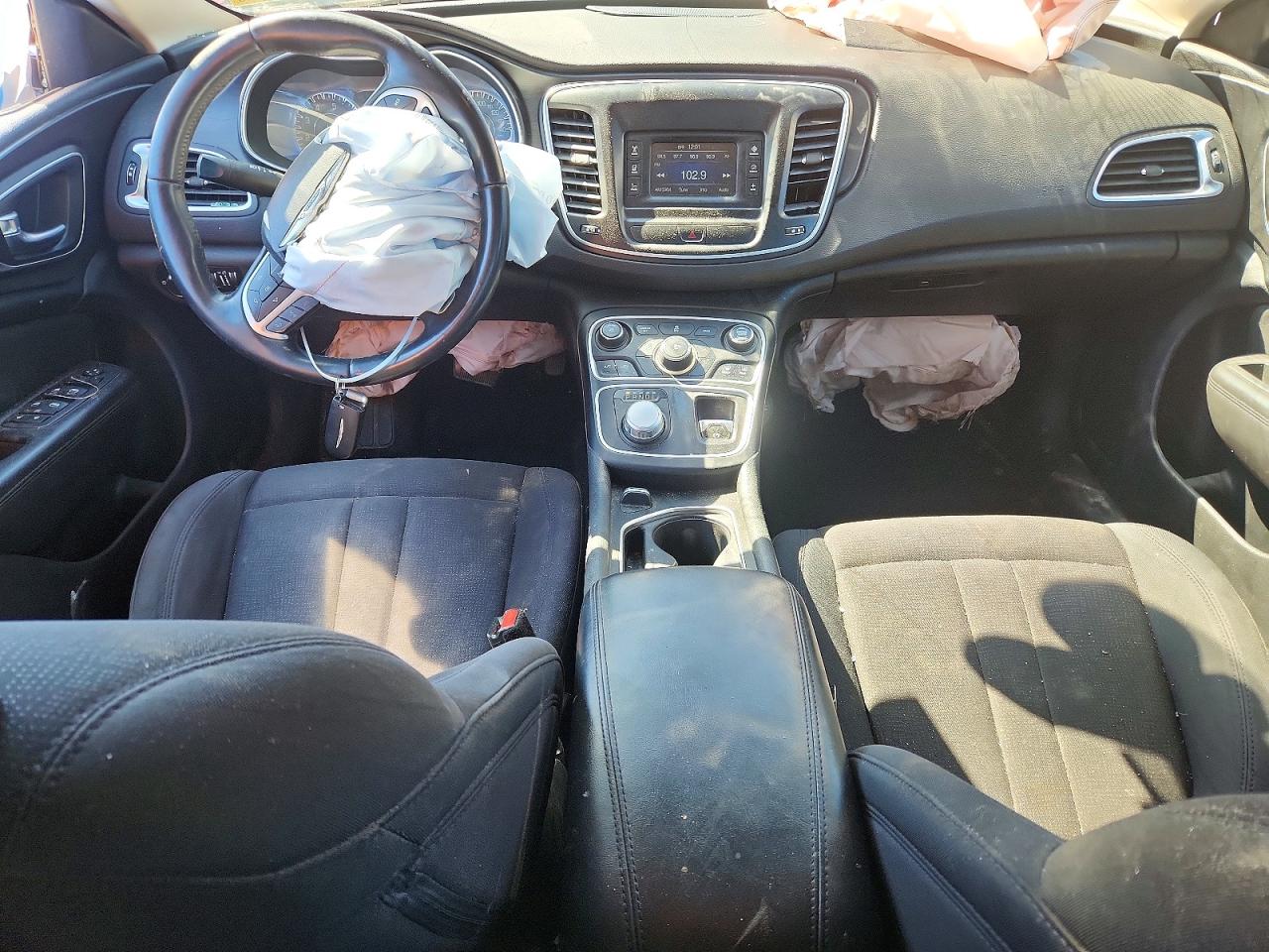 2015 CHRYSLER 200