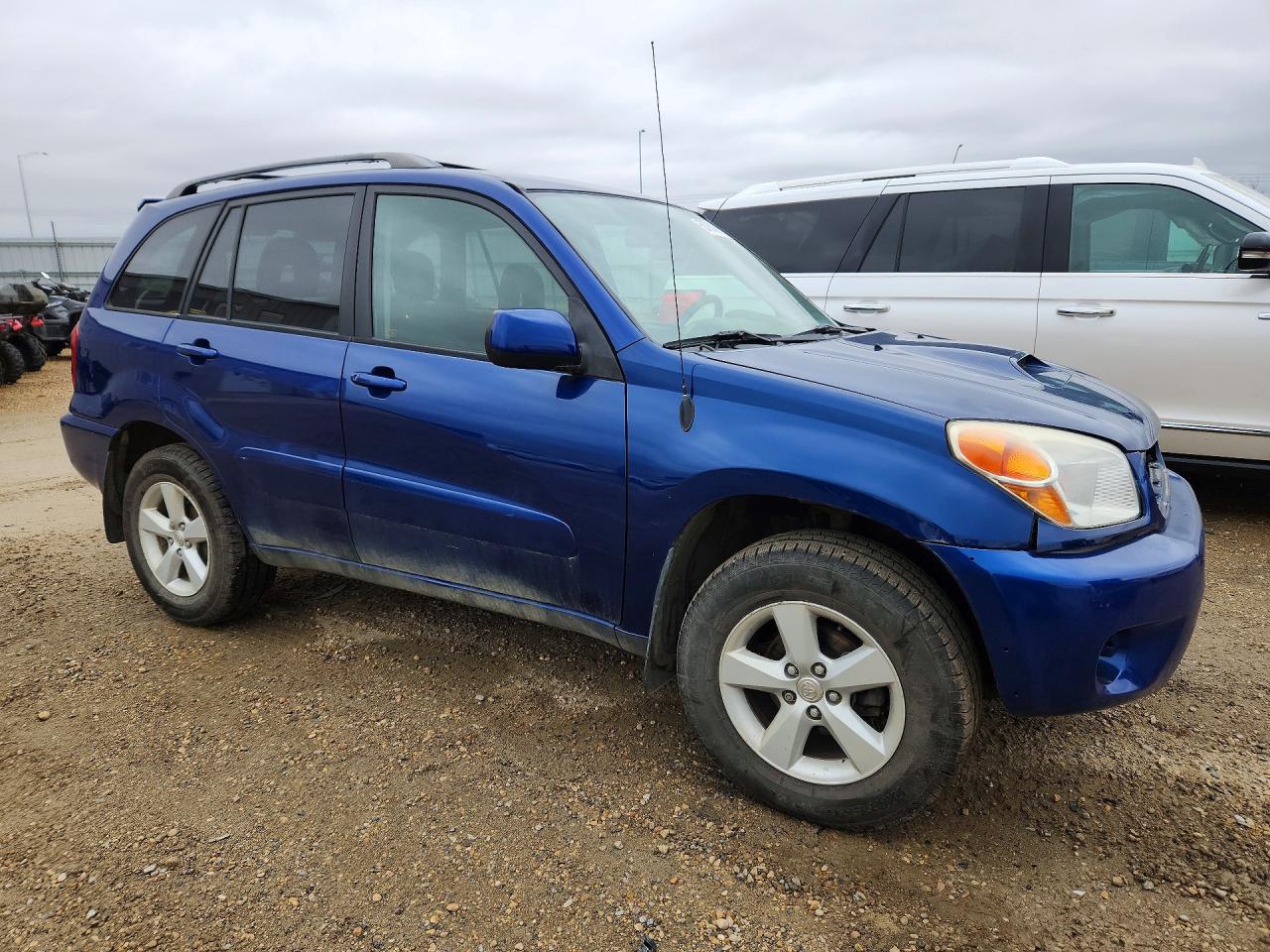 2004 TOYOTA RAV4
