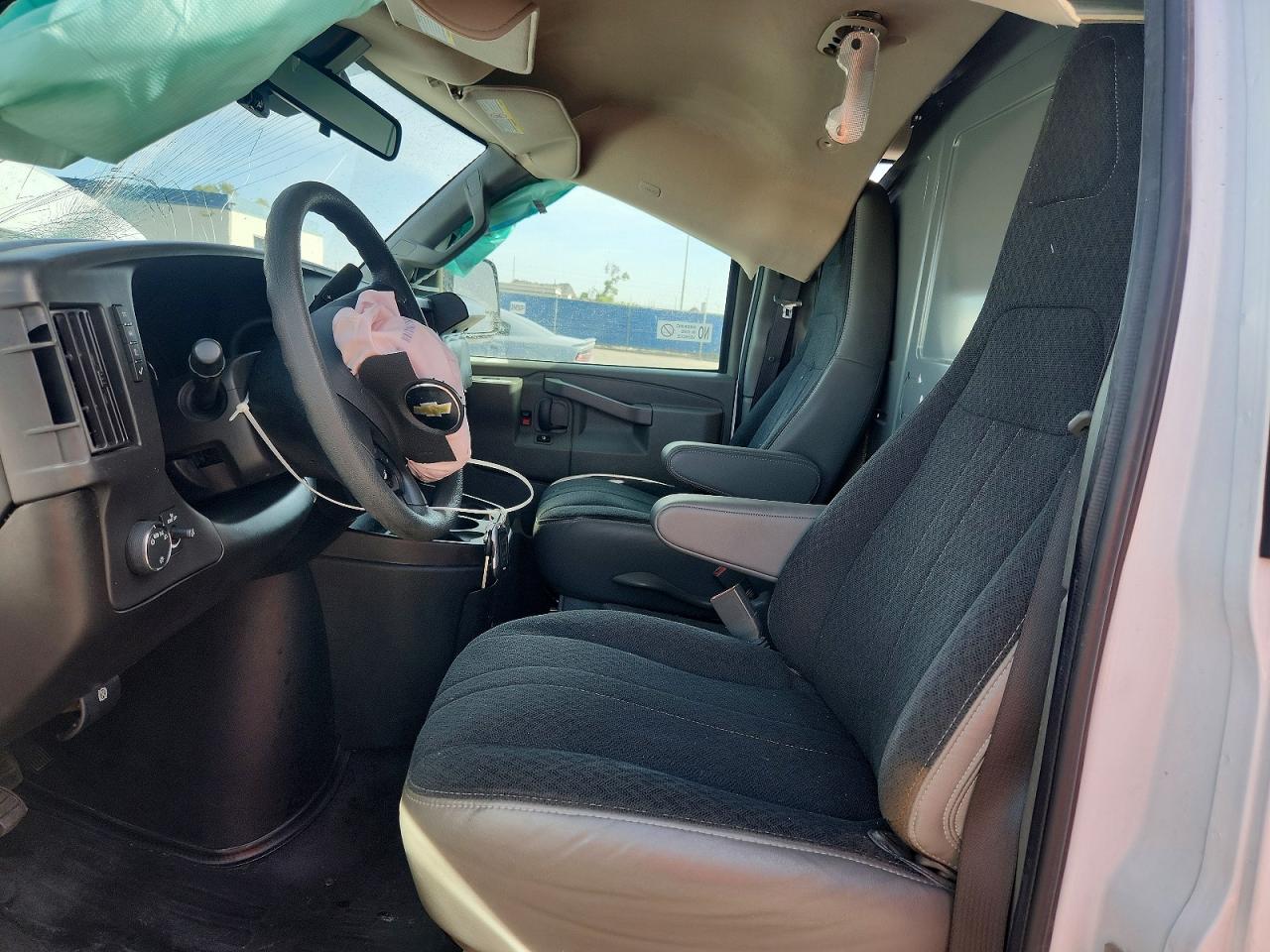 2024 CHEVROLET EXPRESS