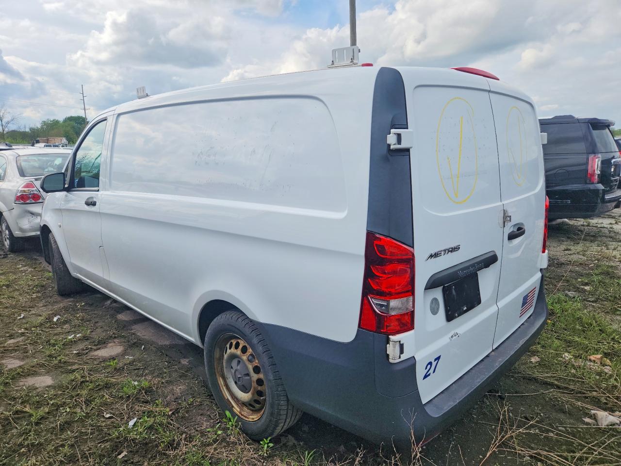 2017 MERCEDES-BENZ METRIS