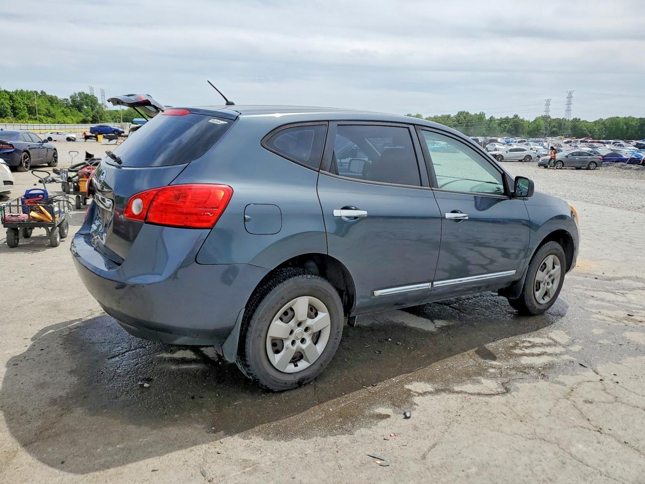2015 NISSAN ROGUE