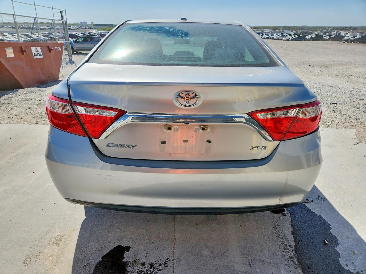 2016 TOYOTA CAMRY