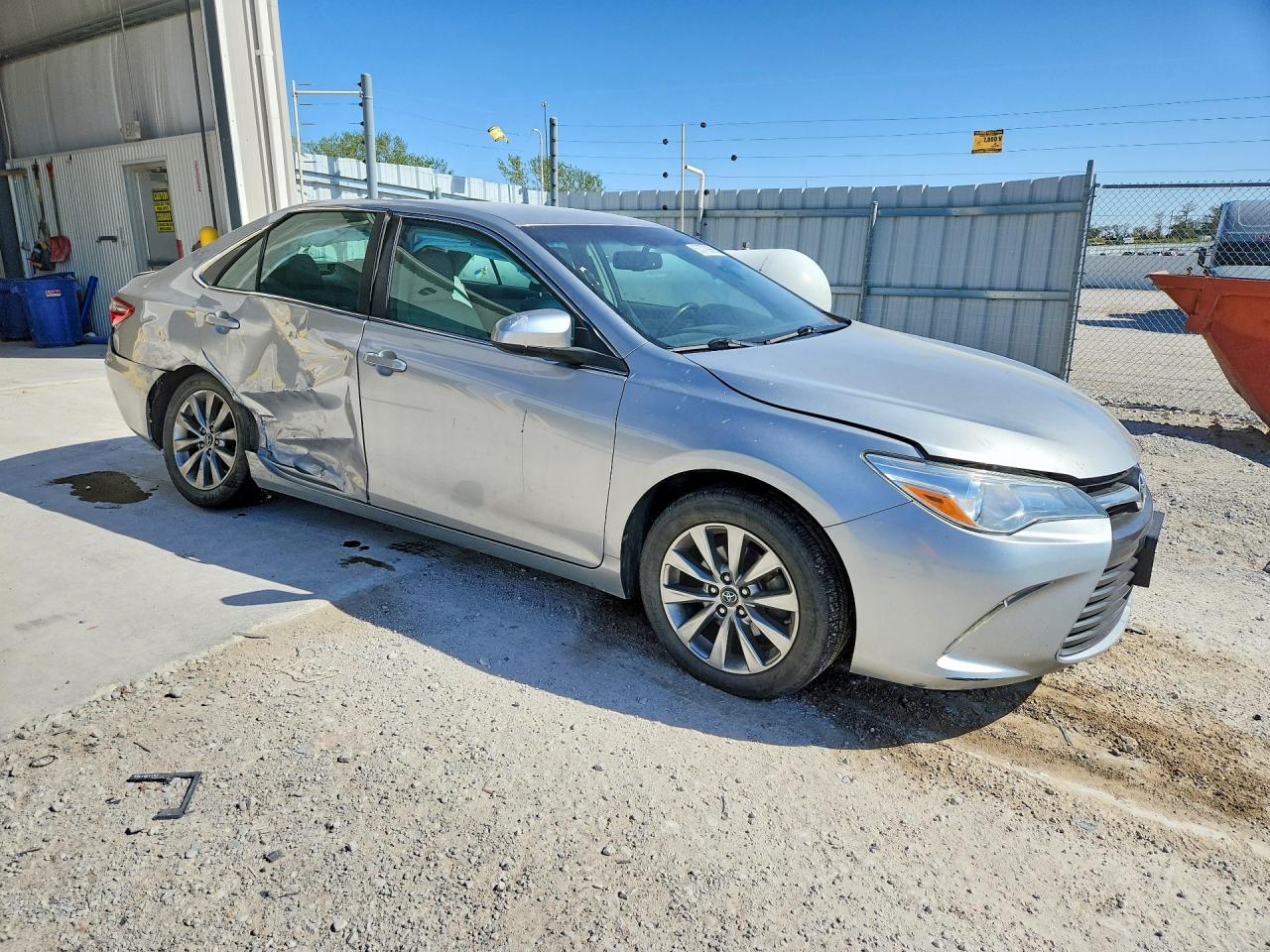 2016 TOYOTA CAMRY