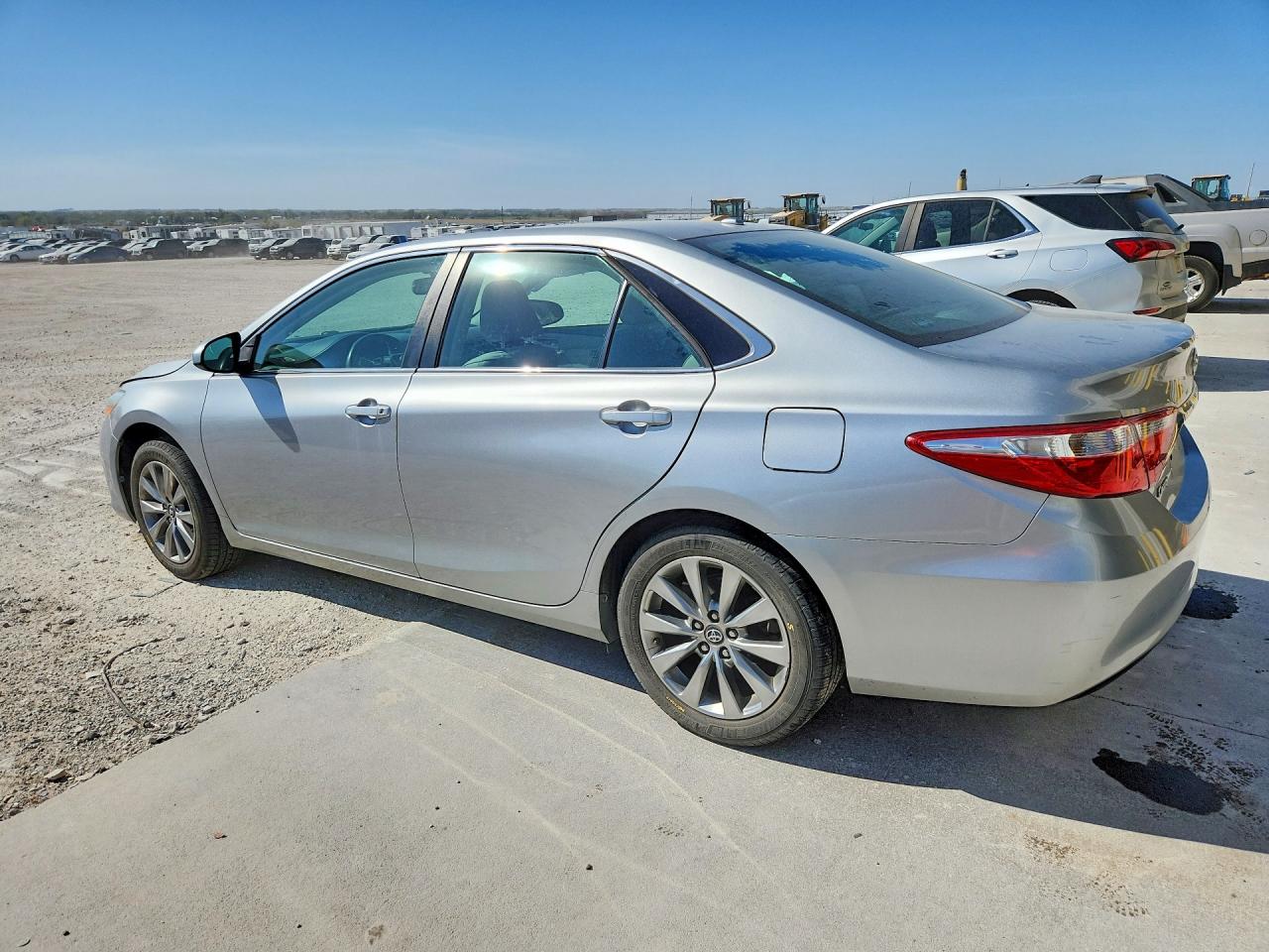 2016 TOYOTA CAMRY