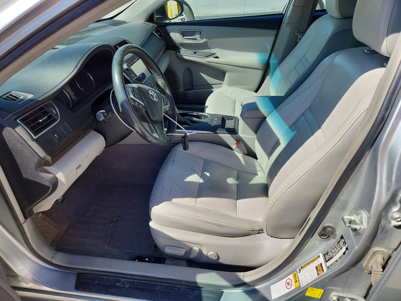 2016 TOYOTA CAMRY