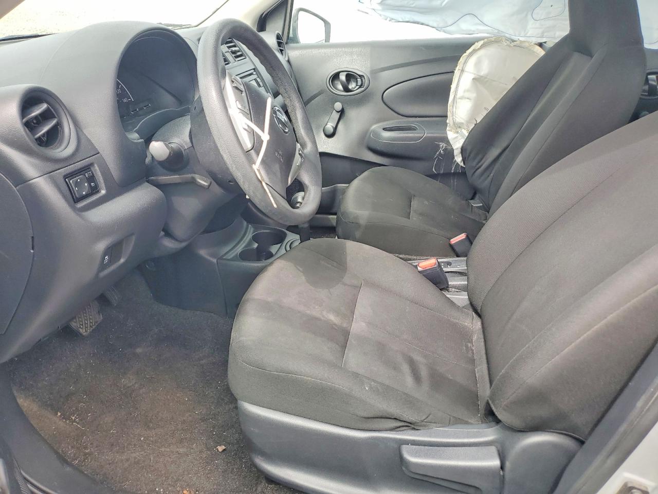 2016 NISSAN VERSA