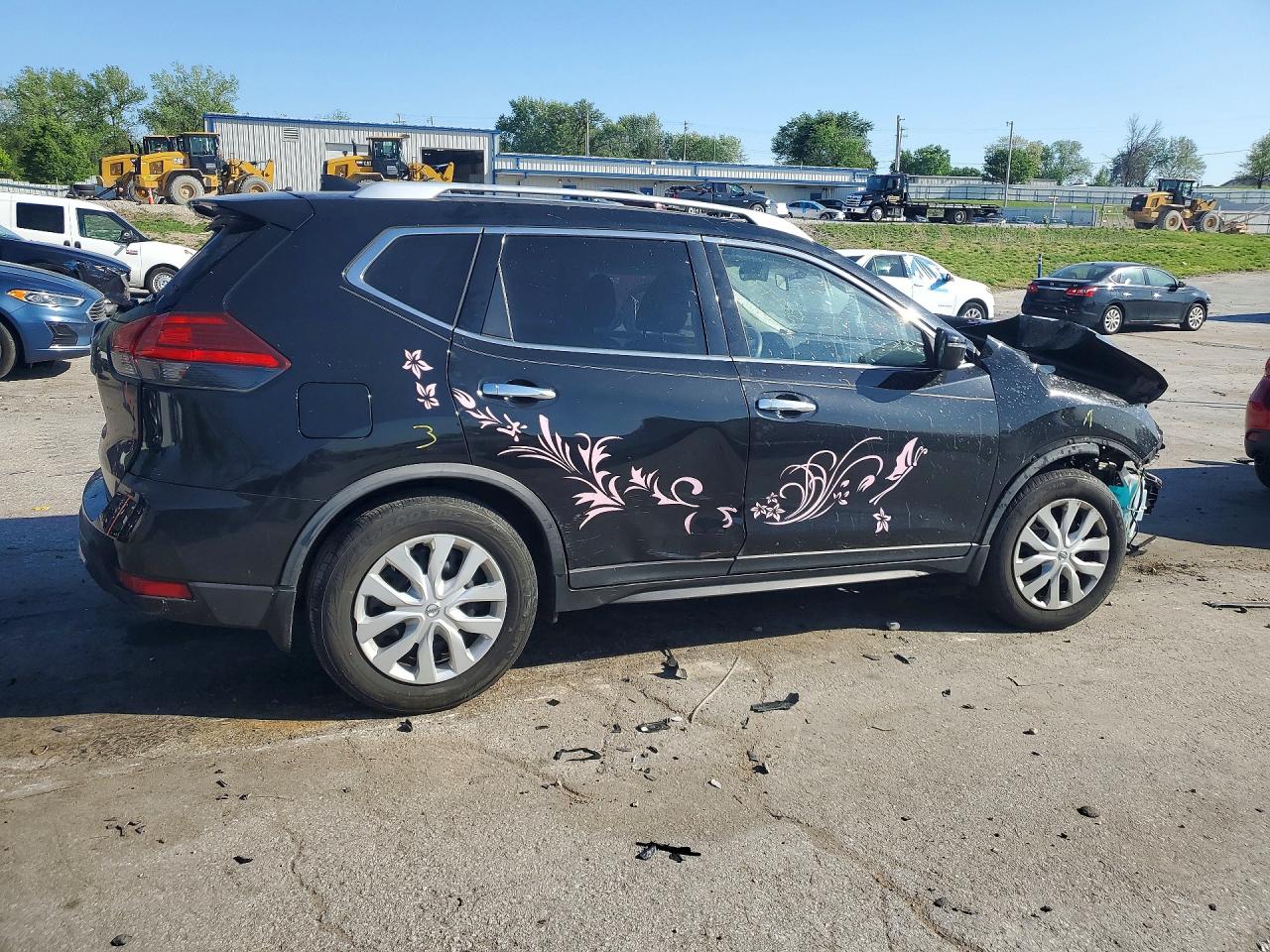 2017 NISSAN ROGUE