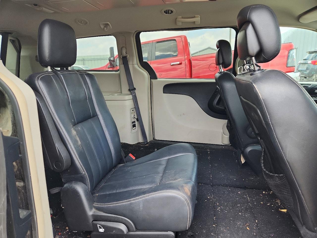 2016 CHRYSLER MINIVAN