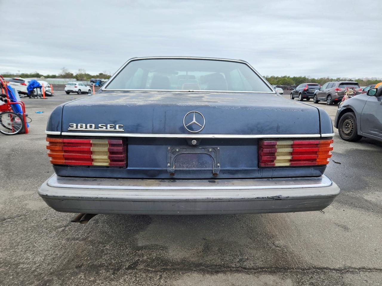 1982 MERCEDES-BENZ 380-CLASS