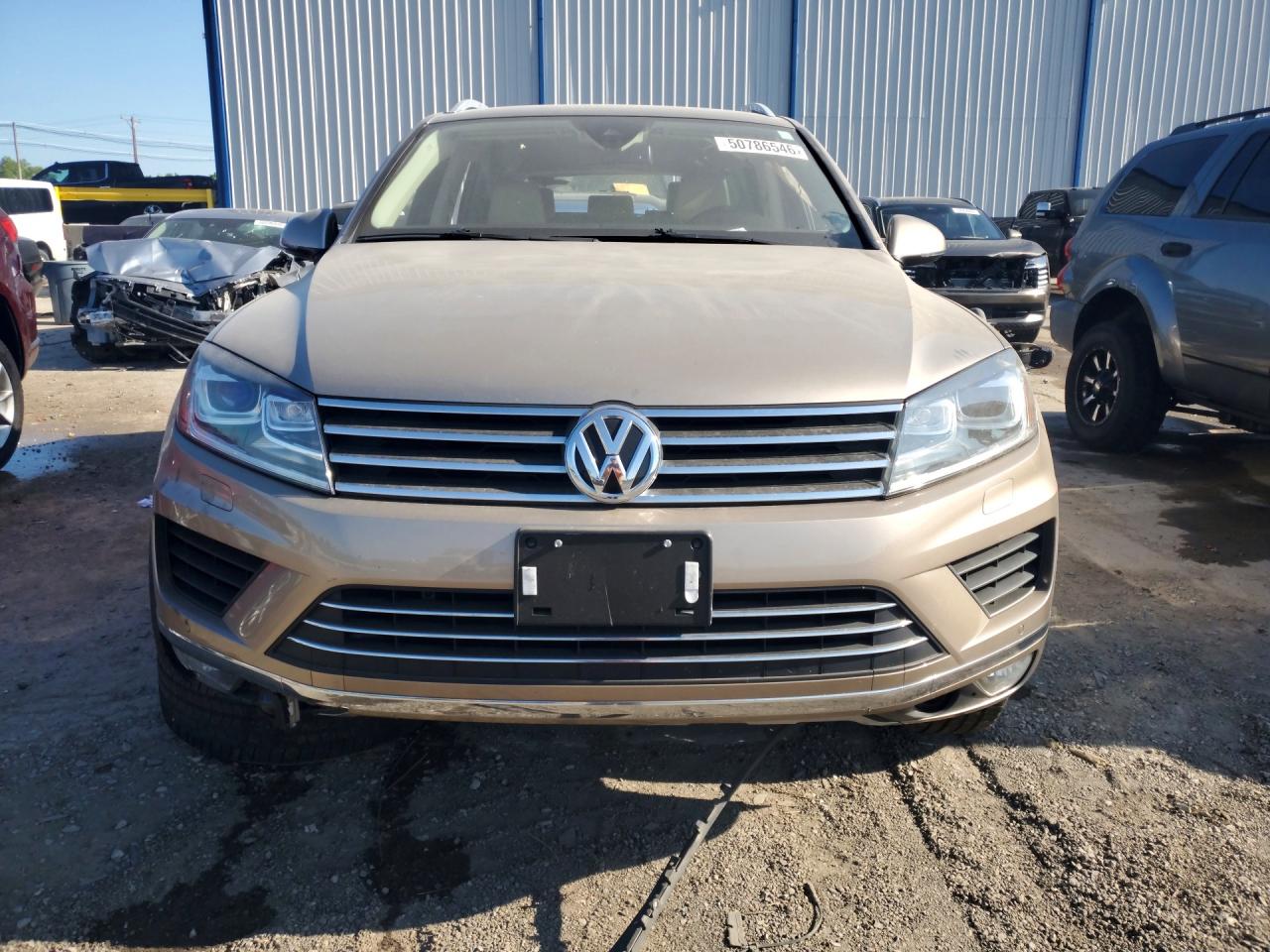 2016 VOLKSWAGEN TOUAREG