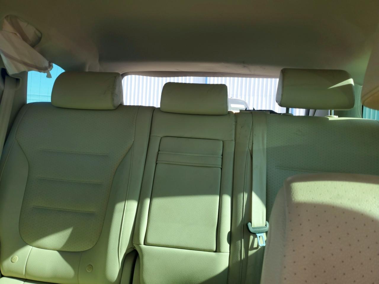 2016 VOLKSWAGEN TOUAREG