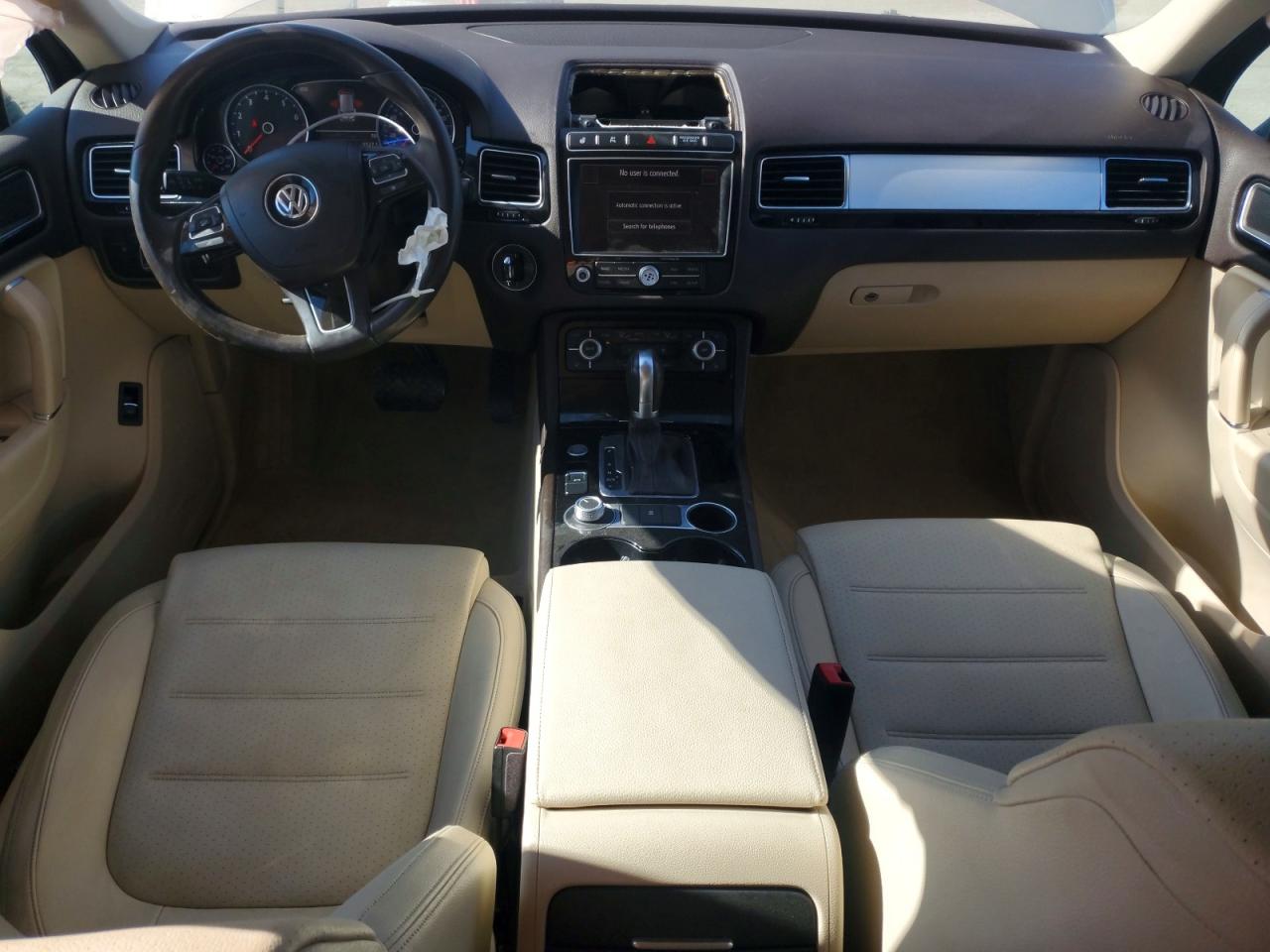 2016 VOLKSWAGEN TOUAREG