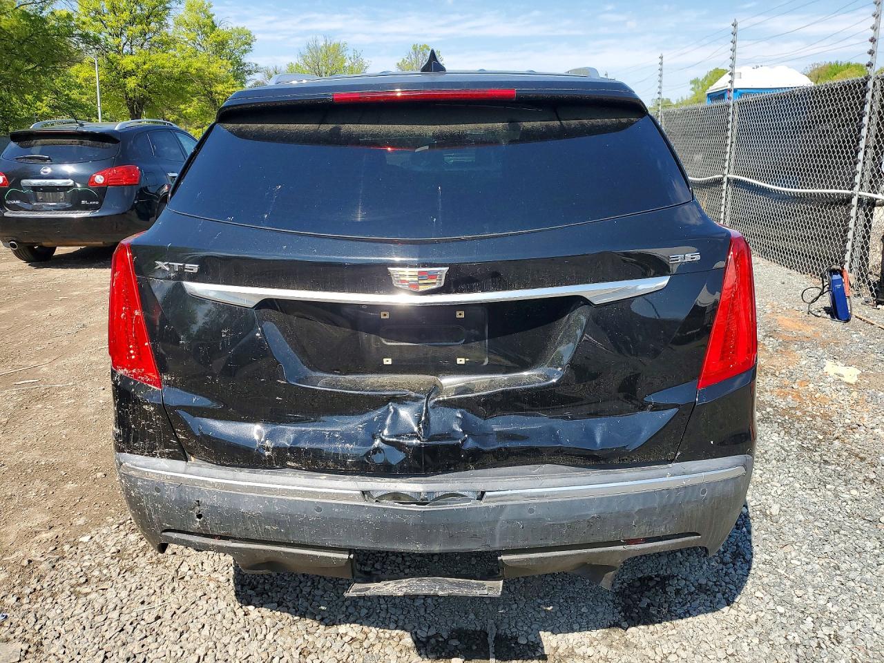 2017 CADILLAC XT5