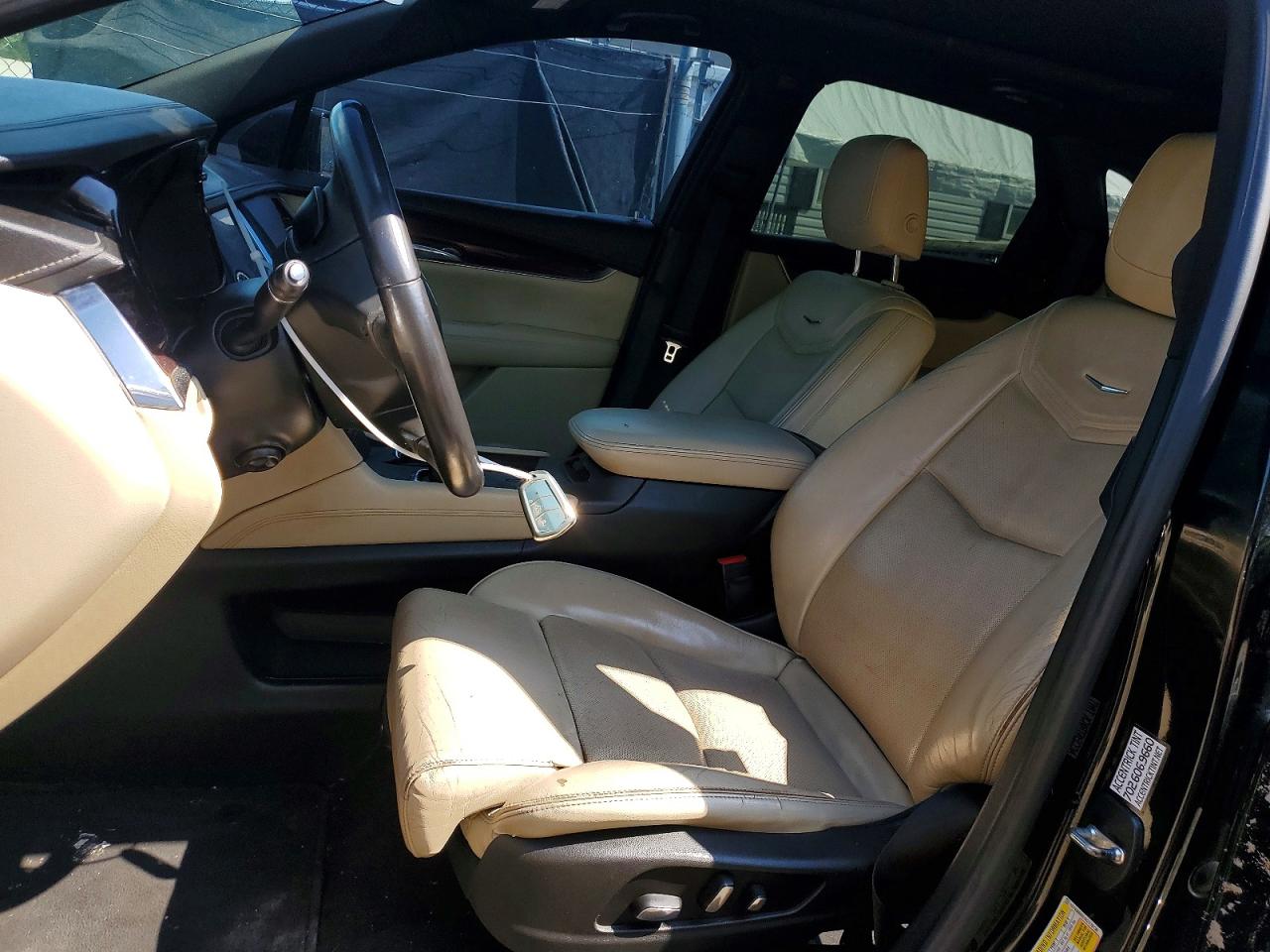 2017 CADILLAC XT5