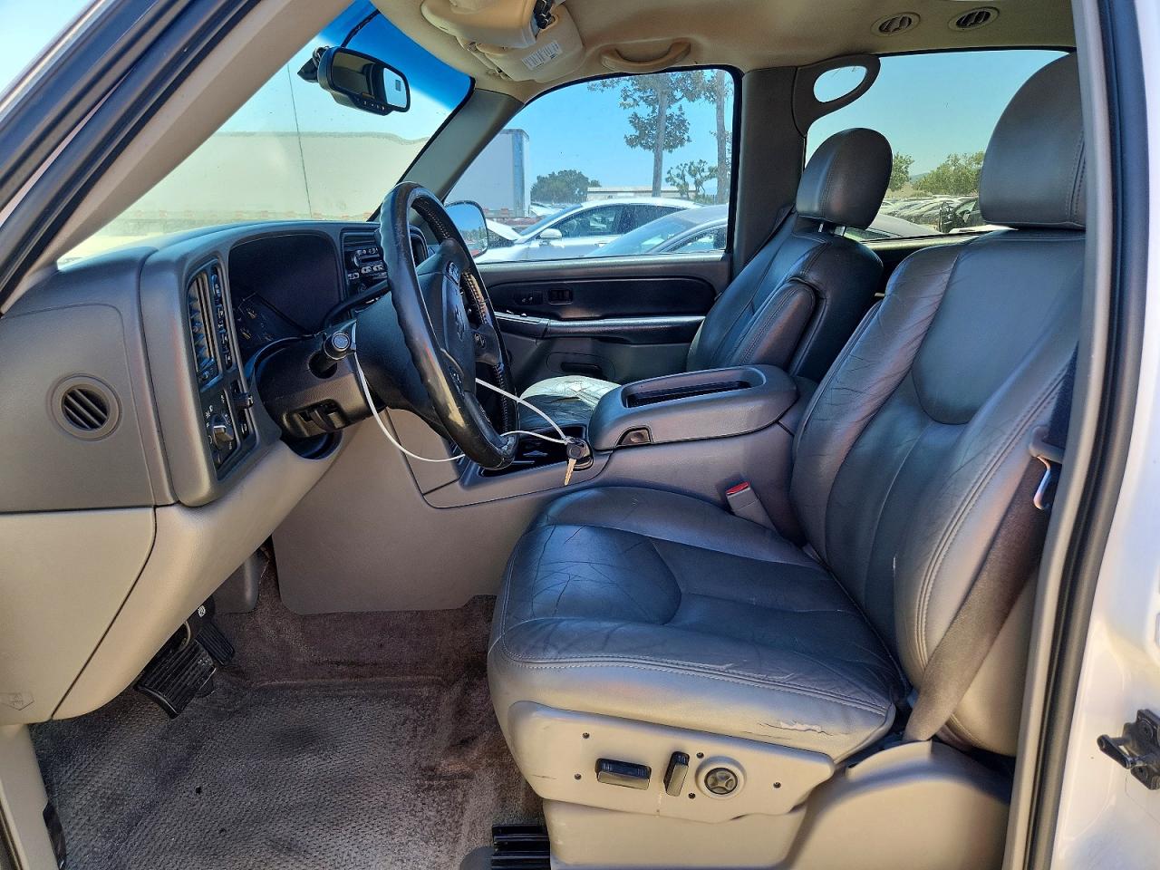 2003 CHEVROLET SUBURBAN