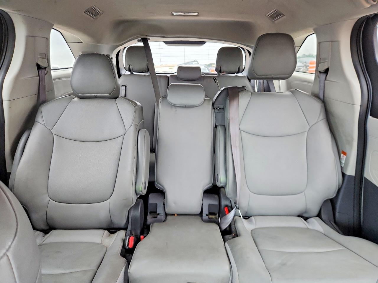2022 TOYOTA SIENNA