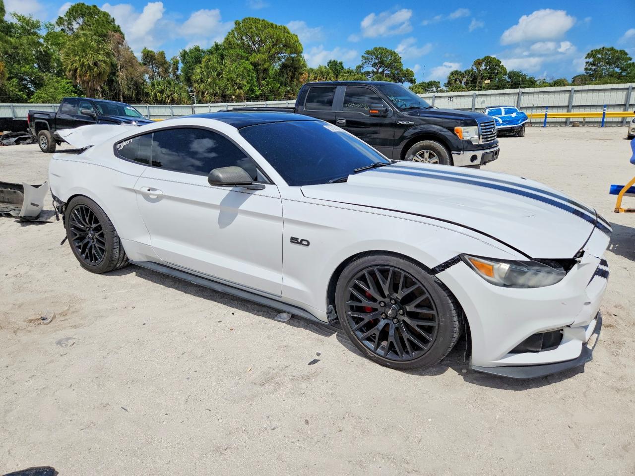 2017 FORD MUSTANG