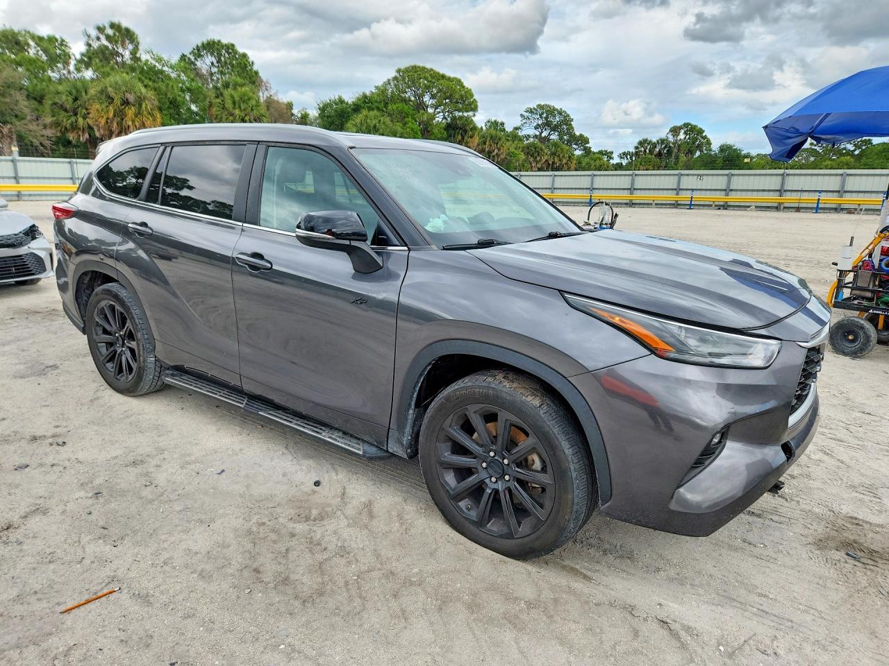 2023 TOYOTA HIGHLANDER