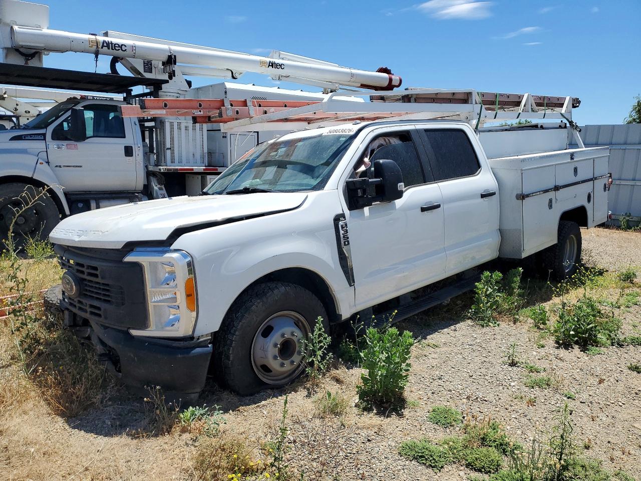 2023 FORD F350