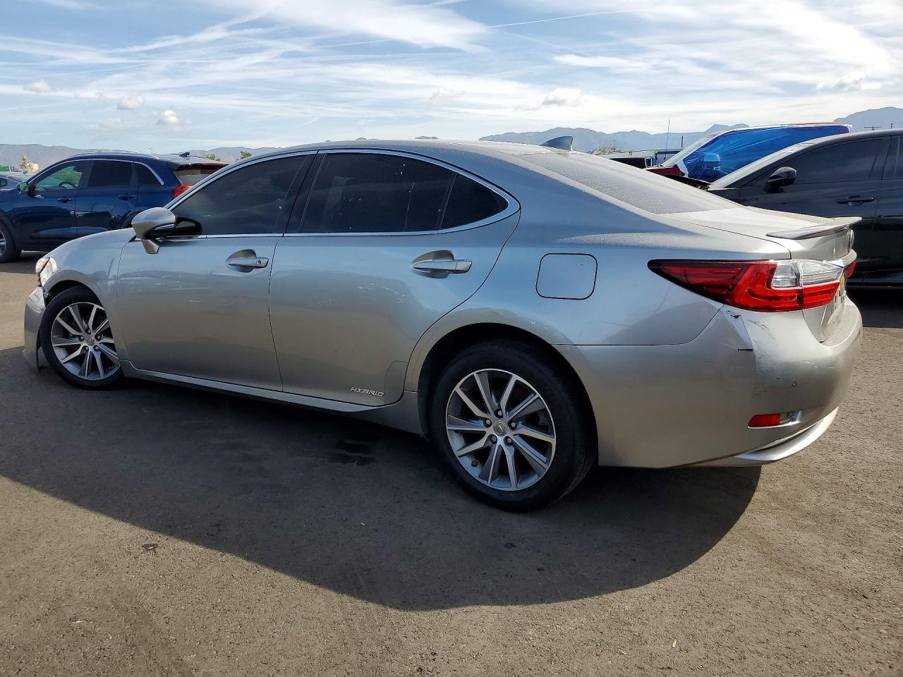 2016 LEXUS ES300